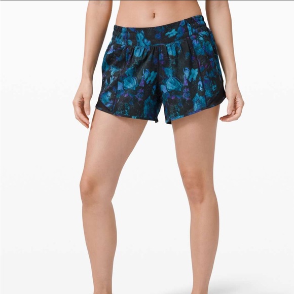 Lululemon Hotty Hot Shorts * Long 4” - Picture 1 of 7